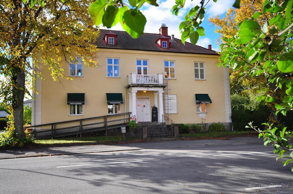 Pensionat Praestgarden Töreboda Extérieur photo